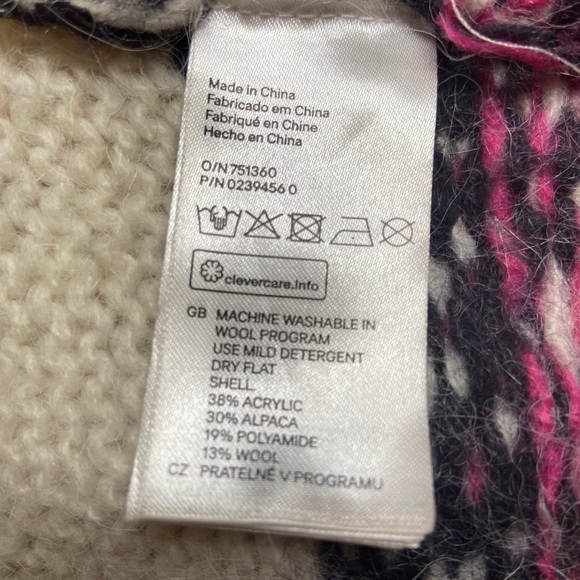 Warm and cosy sweater - Picture 2 of 2